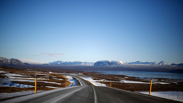 Iceland tìm thấy máy bay du lịch mất tích dưới đáy hồ - Ảnh 1.