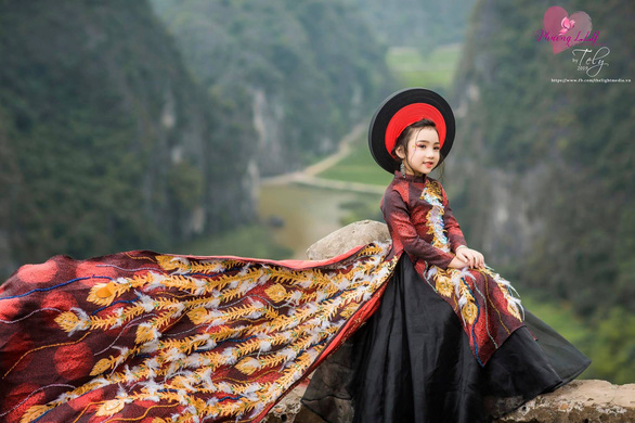 Phương Hồ quảng bá văn hóa, cảnh sắc Việt Nam ra quốc tế qua trang phục dân tộc - Ảnh 12.