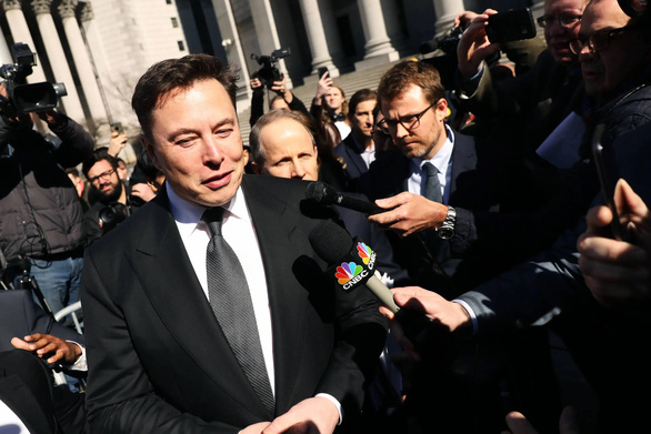 Lộ tin Elon Musk bị mời lên làm việc, cổ phiếu Telsa tiếp tục giảm - Ảnh 2.