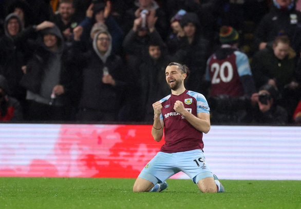 Ronaldo dự bị, Man Utd không thắng nổi đội cuối bảng Burnley - Ảnh 2.