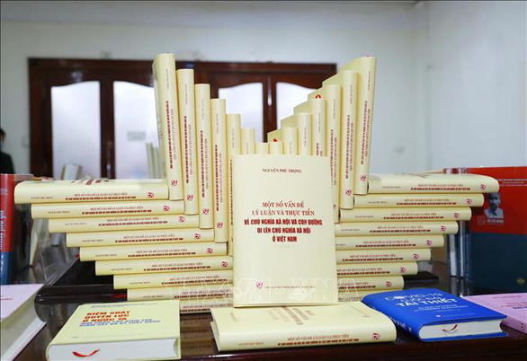 Cuốn sách Một số vấn đề lý luận và thực tiễn về chủ nghĩa xã hội và con đường đi lên chủ nghĩa xã hội ở Việt Nam của Tổng bí thư Nguyễn Phú Trọng