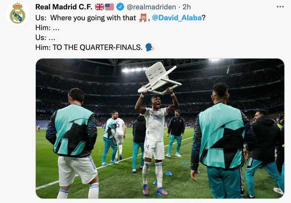 Alaba gây cười với màn cầm ghế ăn mừng sau bàn thắng của Benzema - Ảnh 2.