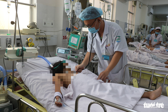 TP.HCM: 37.500 ca nghi mắc COVID ở trường trong 1 tuần, thêm nỗi lo sốt xuất huyết, tay chân miệng - Ảnh 1. TP.HCM: 37.500 ca nghi mắc COVID ở trường trong 1 tuần, thêm nỗi lo sốt xuất huyết, tay chân miệng - Ảnh 1.