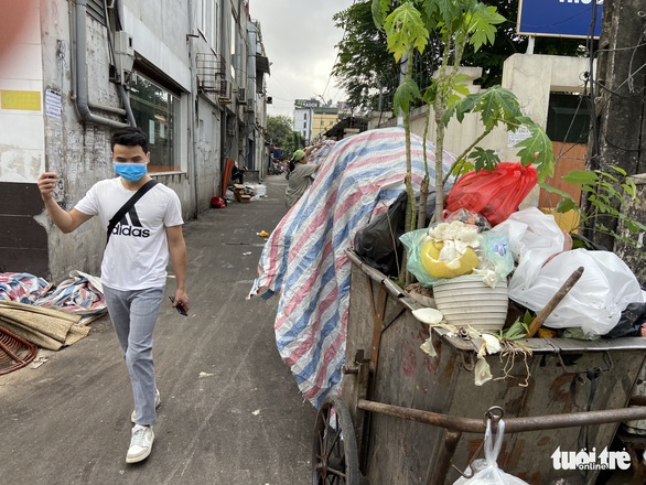 Hà Nội yêu cầu phân loại, cung cấp đầy đủ túi đựng rác tại gia đình có F0 - Ảnh 1. Hà Nội yêu cầu phân loại, cung cấp đầy đủ túi đựng rác tại gia đình có F0 - Ảnh 1.