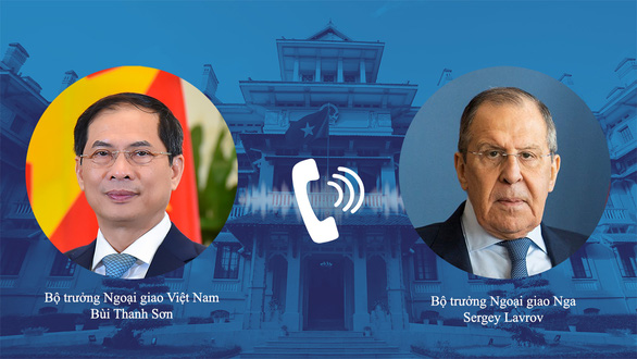 Bộ trưởng Ngoại giao Việt Nam đề nghị Nga đảm bảo an toàn cho người Việt ở Ukraine sơ tán - Ảnh 1.