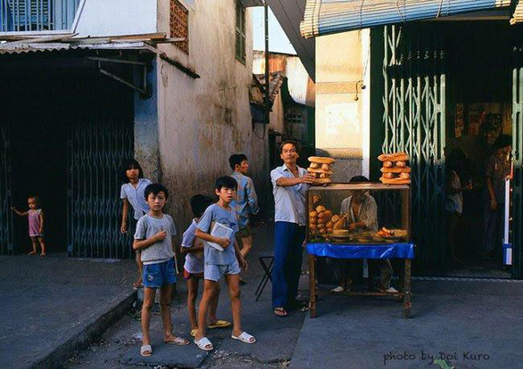 Bánh mì Việt ký sự - Kỳ cuối: Bánh mì chấm sữa - món già trẻ đều mê - Ảnh 2.