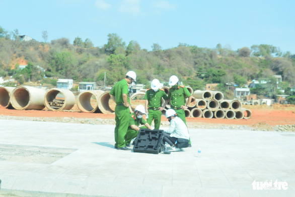 Bộ Công an khảo sát hiện trạng, đo đạc dự án lấn biển tại Bình Thuận - Ảnh 2.