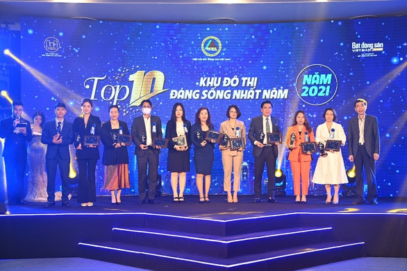 Van Phuc City nhận 2 danh hiệu bất động sản dẫn đầu 2021 - 2022 - Ảnh 2. Van Phuc City nhận 2 danh hiệu bất động sản dẫn đầu 2021 - 2022 - Ảnh 2.