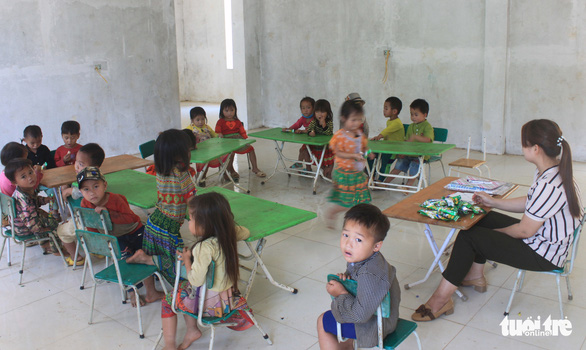 Hàng chục giáo viên mầm non ở vùng cao Thanh Hóa gần 3 tháng không có lương - Ảnh 1.