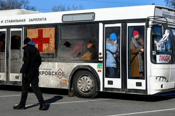 Cứu trợ dân Ukraine gặp khó vì thiếu tài xế tình nguyện - Ảnh 2.