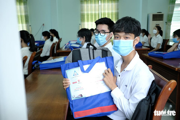 Khi bạn trẻ cần chúng ta nhất - Ảnh 1. Khi bạn trẻ cần chúng ta nhất - Ảnh 1.
