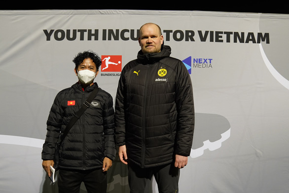 Tuyển U17 Việt Nam hòa 2-2 trước chủ nhà U16 Borussia Dortmund - Ảnh 3.