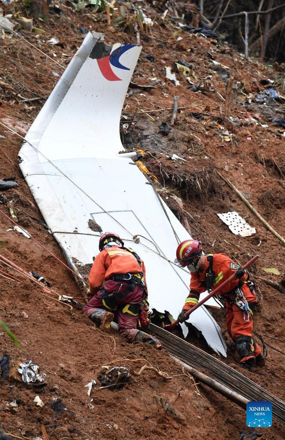 Máy bay Trung Quốc chở 132 người nghi bị vỡ trên không trung - Ảnh 2.