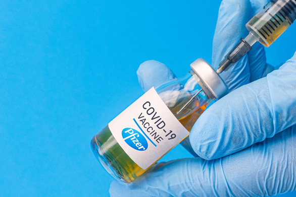 Bệnh nhân COVID-19 suốt 218 ngày được điều trị thành công sau 2 liều vắc xin mRNA - Ảnh 1.
