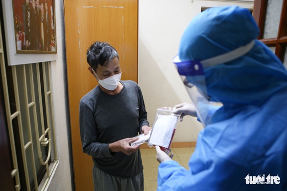 Chăm sóc F0 tại nhà sao để mau khỏe, không uống sai thuốc, không phải kiêng đủ thứ? - Ảnh 1. Chăm sóc F0 tại nhà sao để mau khỏe, không uống sai thuốc, không phải kiêng đủ thứ? - Ảnh 1.