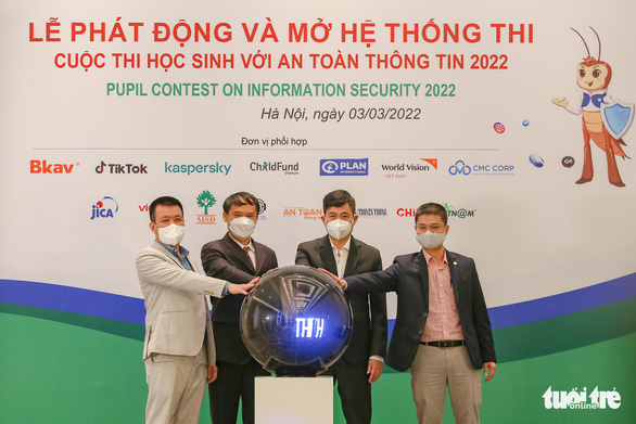 Học sinh tranh tài tại trường thi ảo lớn nhất 2022 - Ảnh 1.