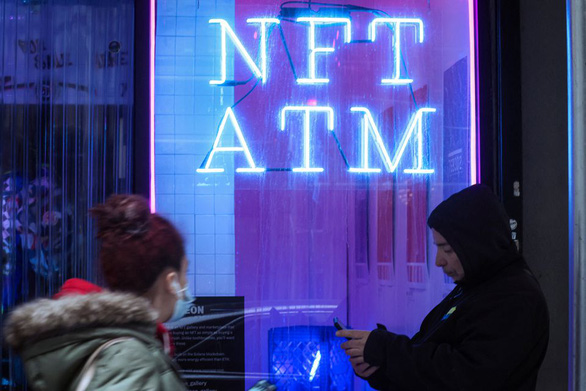Lần đầu tiên xuất hiện ATM dành cho NFT - Ảnh 1.