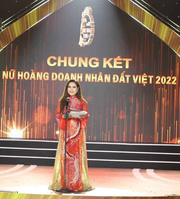Nguyễn Thị Thanh Thúy đăng quang Nữ hoàng Doanh nhân đất Việt 2022 - Ảnh 2.