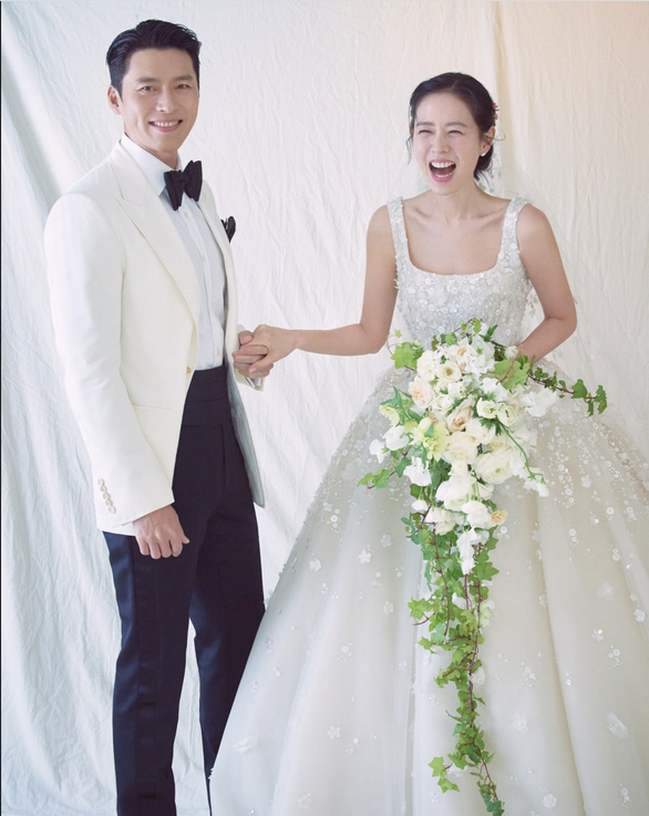Cặp đôi phim Hạ cánh nơi anh Hyun Bin và Son Ye Jin làm đám cưới - Ảnh 1.