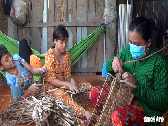 Tiếp sức nhà nông’ sẽ hỗ trợ vốn không lãi suất cho 40 nông dân nuôi ếch - Ảnh 1.