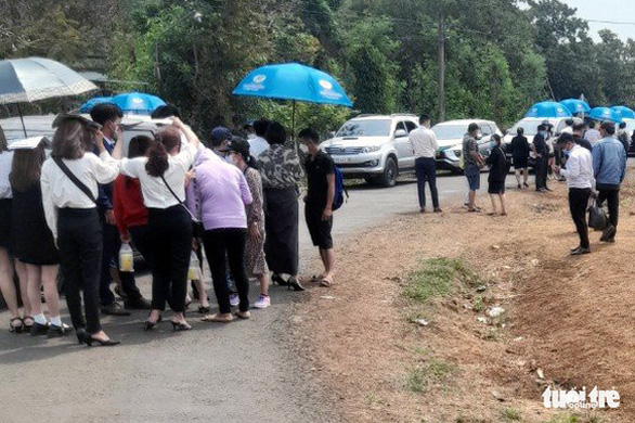 Xử phạt công ty địa ốc 100 triệu đồng liên quan clip giành giựt chốt cọc đất ở Bình Phước - Ảnh 1.