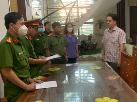 Bắt tạm giam cựu phó chủ tịch UBND TP Biên Hòa - Ảnh 1.