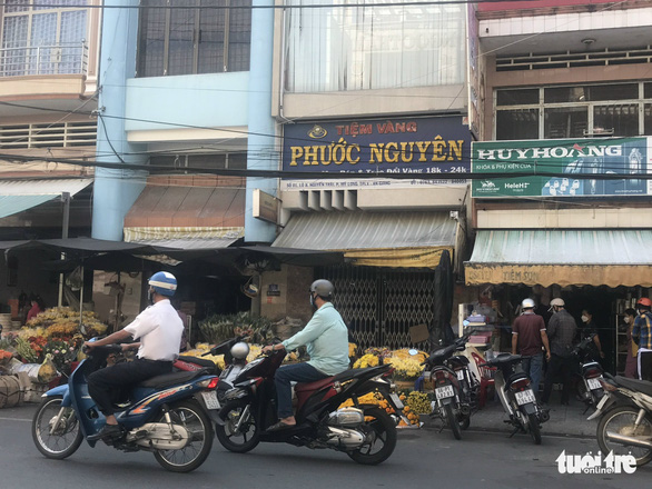 Tiệm vàng Phước Nguyên không xuất hóa đơn, không kê khai nộp thuế hơn 10.000 tỉ đồng - Ảnh 1.