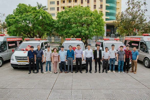 Quảng Bình lập đội xe cứu thương vận chuyển miễn phí bệnh nhân nghèo - Ảnh 1.