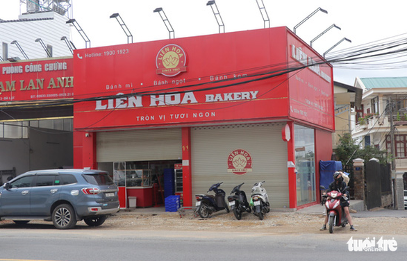 2 cửa hàng bánh mì Liên Hoa tại Đà Lạt bị đình chỉ 3 tháng - Ảnh 1.