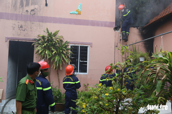 Cháy nhà nằm cạnh Trường ĐH Tiền Giang, nhiều sinh viên hú vía - Ảnh 2.