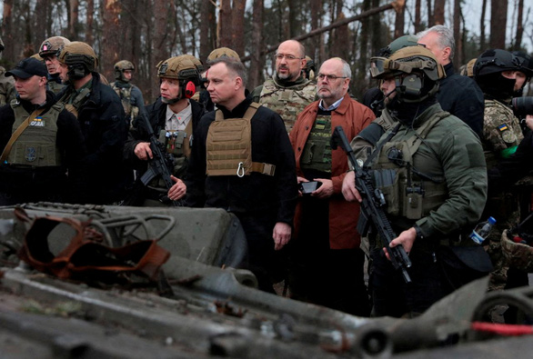 QUICK READ April 14: The US again provides weapons worth $800 million to Ukraine - Photo 3.