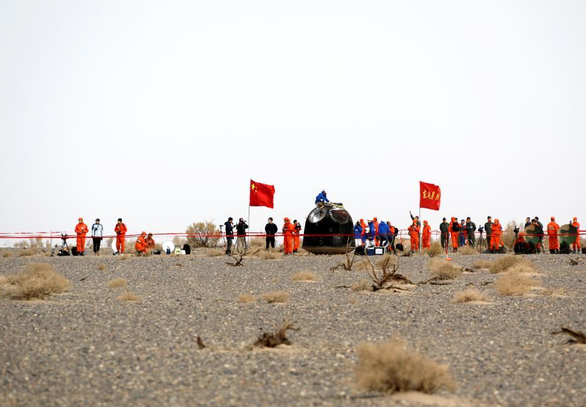 The group of Chinese astronauts returned to Earth after 6 months in space - Photo 3.