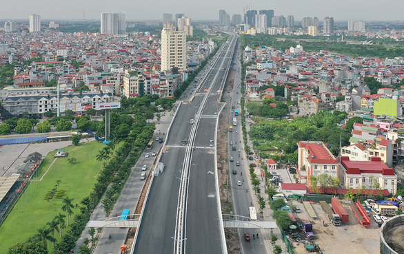 Đề nghị kiểm điểm nhiều cán bộ để xảy ra sai phạm ở hai dự án giao thông ngàn tỉ - Ảnh 1.