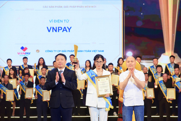 Ví VNPAY giành danh hiệu sản phẩm xuất sắc tại Giải thưởng Sao Khuê 2022 - Ảnh 1.