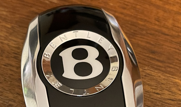 Đánh giá chìa khóa xe siêu sang Bentley: Nặng gấp đôi bình thường, dễ tạo đẳng cấp cho chủ nhân - Ảnh 4.