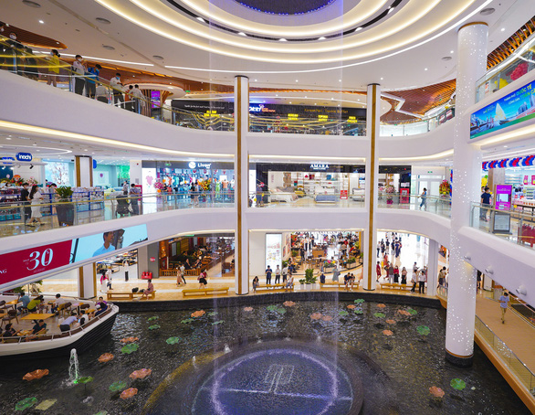 Khai trương TTTM Vincom Mega Mall Smart City - Ảnh 5.