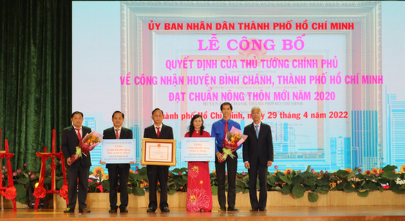 Huyện Bình Chánh, TP.HCM đạt chuẩn nông thôn mới - Ảnh 1.