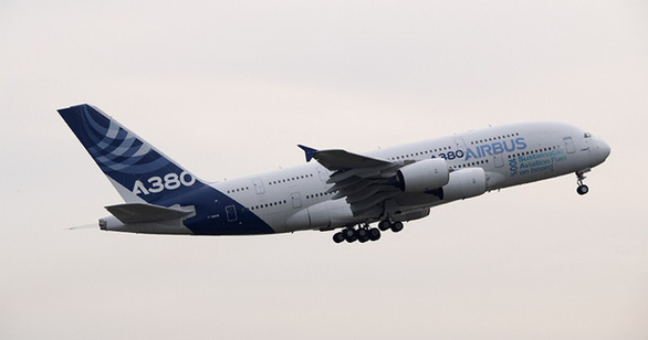 For the first time, the giant Airbus A380 uses fuel made from cooking oil - Photo 1.