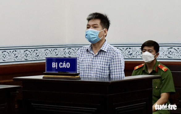 Ông Nguyễn Hoài Nam lãnh 3 năm 6 tháng tù - Ảnh 1.