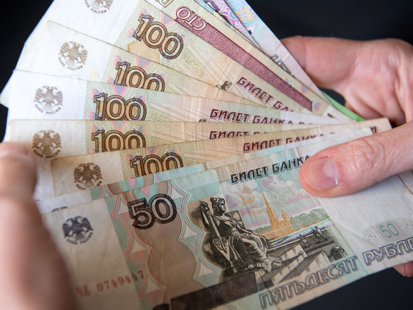 Tin Kinh tế: Các chuyên gia vẫn hoài nghi về kinh tế Nga dù đồng rúp tăng giá