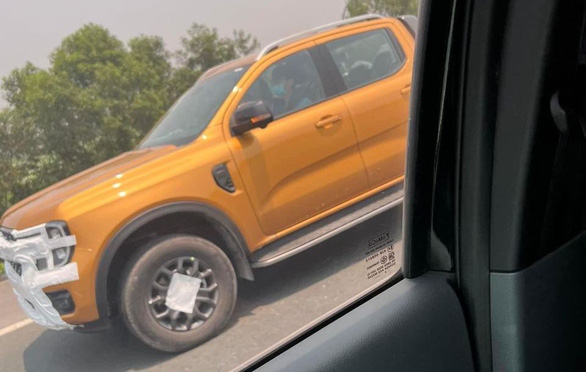 Ford Ranger 2023 lần đầu lộ diện tại Việt Nam, chạy thử chờ ngày ra mắt - Ảnh 2.