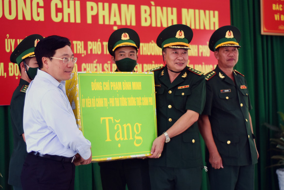 Phó thủ tướng Phạm Bình Minh: Phải đảm bảo đời sống người dân khu vực biên giới - Ảnh 3.