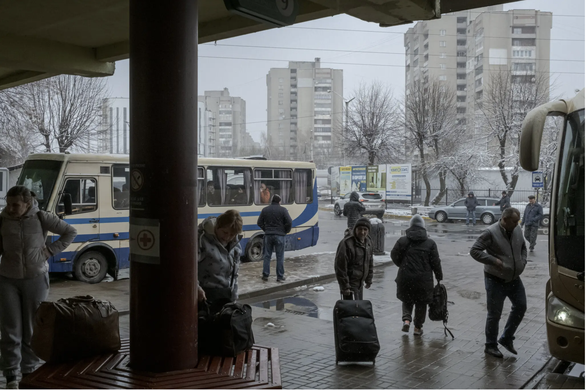 Người tị nạn Ukraine quay về nước tăng dần - Ảnh 1.