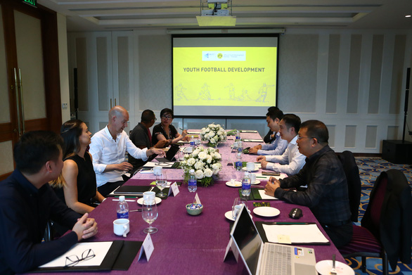 Dortmund và Next Media sẽ hợp tác phát triển học viện bóng đá trẻ tại Việt Nam - Ảnh 1.