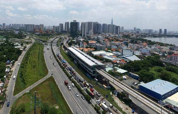 TP.HCM phê duyệt 1.669 tỉ khôi phục dịch vụ tư vấn metro số 1 - Ảnh 1.