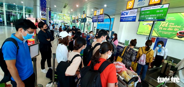 Nhiều chuyến bay đi Quy Nhơn chuyển hướng đến Tuy Hòa do diễn tập quốc phòng - Ảnh 1. Nhiều chuyến bay đi Quy Nhơn chuyển hướng đến Tuy Hòa do diễn tập quốc phòng - Ảnh 1.