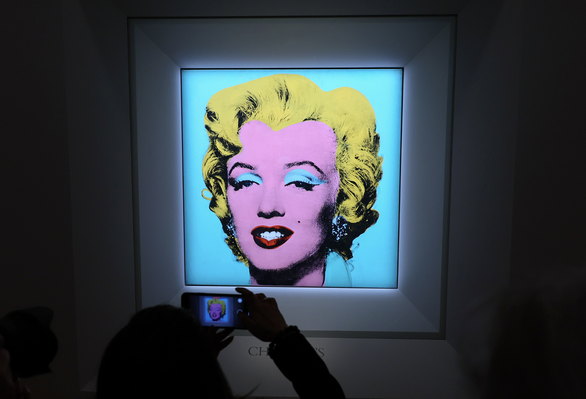 Marilyn Monroe painting is the most expensive work of art of the 20th century - Photo 1.