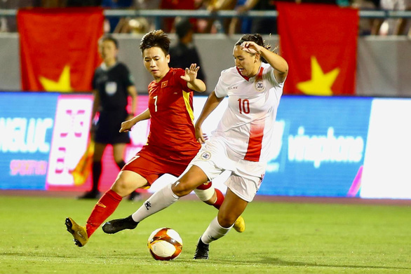 Tuyển nữ Việt Nam đánh bại Philippines 2-1 ở trận ra quân SEA Games 31 - Ảnh 1.