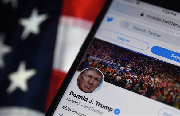 Tỉ phú Musk hứa cho ông Trump vào lại Twitter