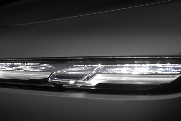Đèn bằng pha lê Swarovski trên BMW i7 được tạo ra như thế nào? - Ảnh 3.